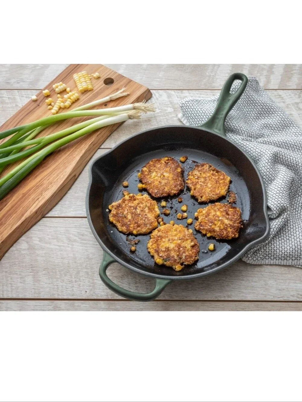 Le Creuset Enameled Cast Iron Skillet - Artichaut (Gray-Green)